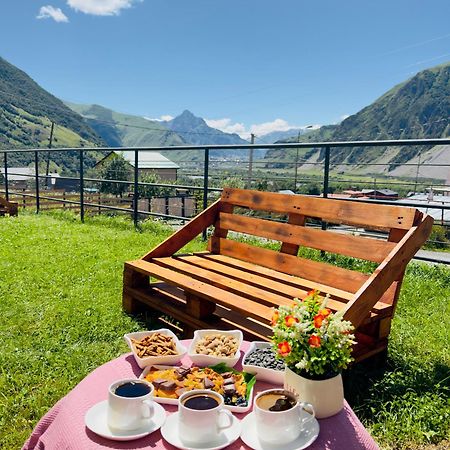 Готель Chalet Kazbegi Екстер'єр фото