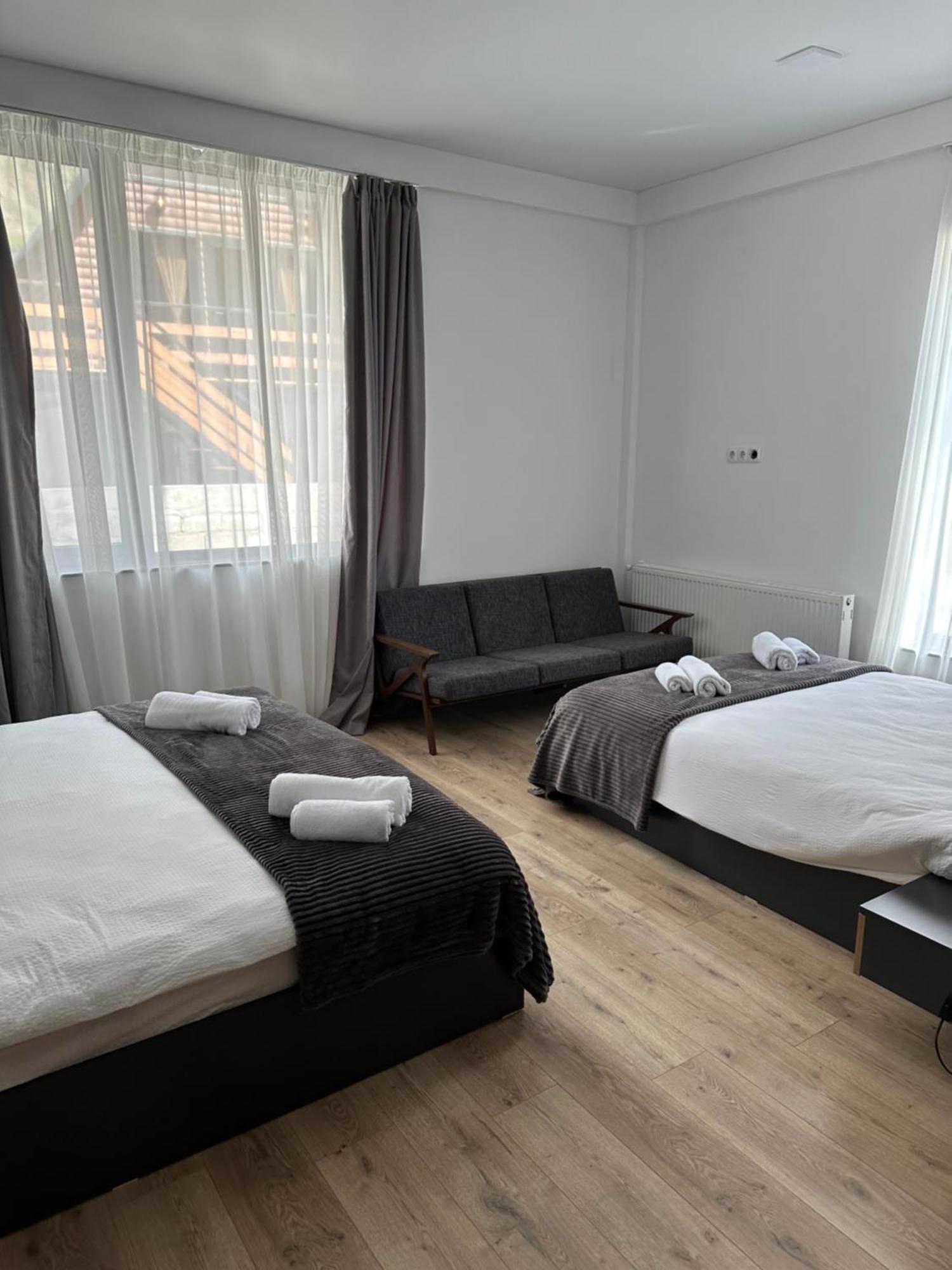 Готель Chalet Kazbegi Екстер'єр фото