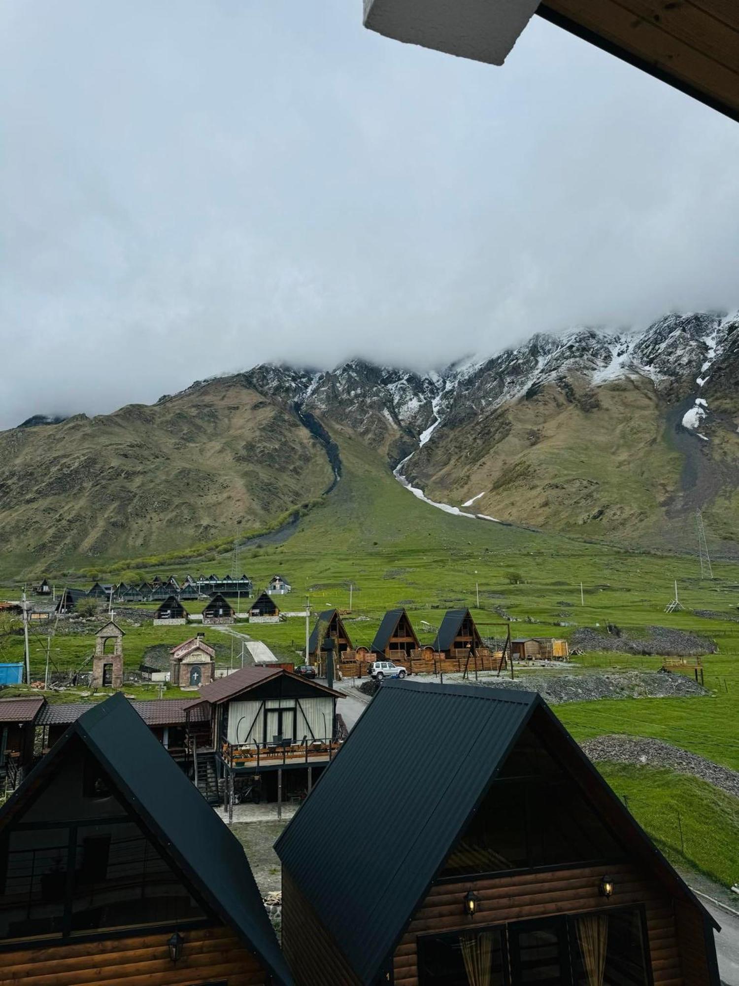Готель Chalet Kazbegi Екстер'єр фото