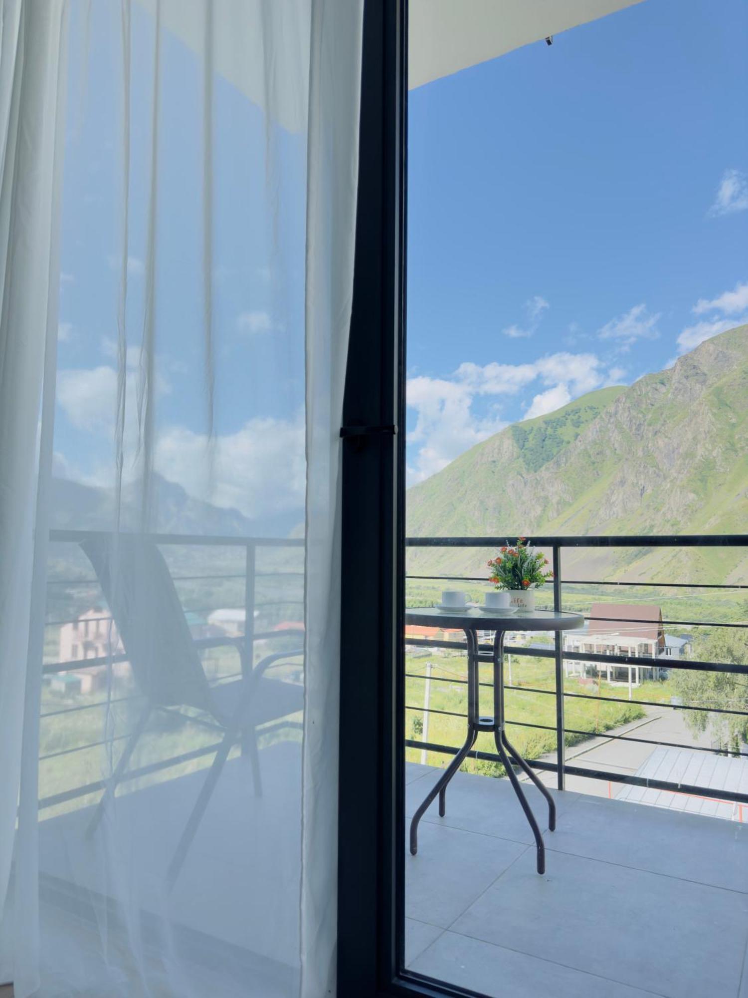 Готель Chalet Kazbegi Екстер'єр фото